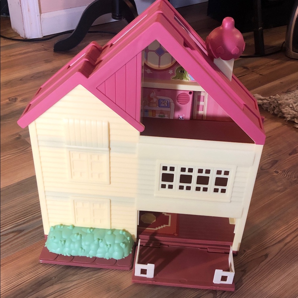 SALE ❤️ Bluey Family Home Playset Portable Dollhouse Dream House - Picture 4 of 11